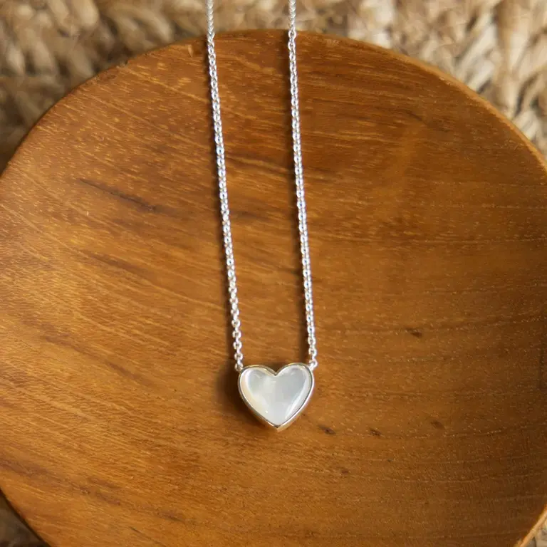 Wild Abandon Silver plated All Your Heart necklace / mother of pearl