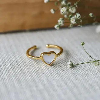 Wild Abandon Gold plated Sweet Stone ring / mother of pearl
