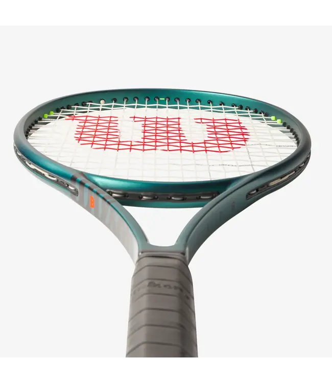 Wilson Blade 98 18x20 V9 2024
