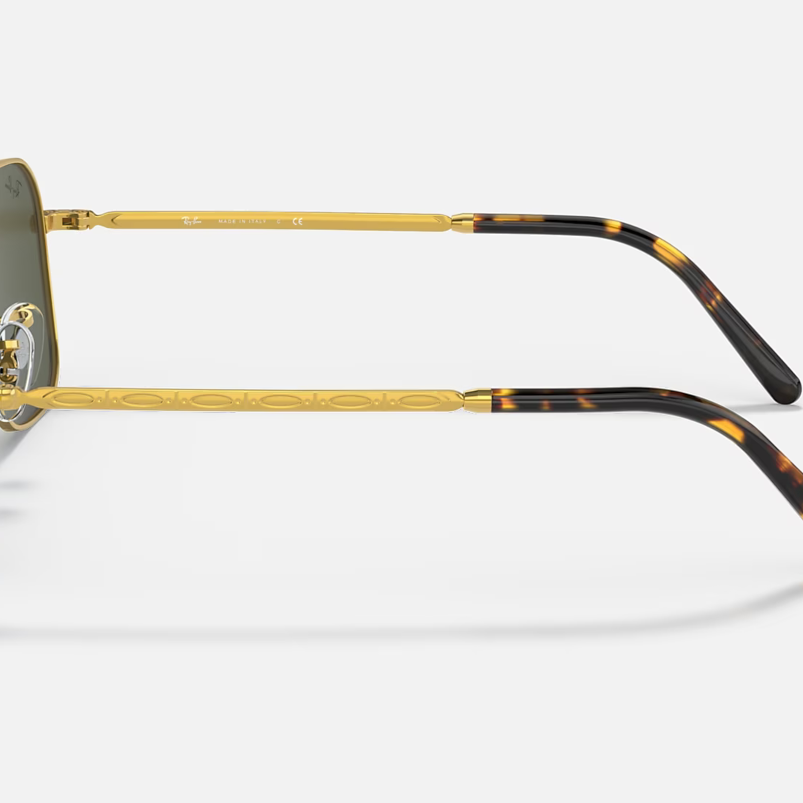 New Caravan LgndGold/Green GameSetMatch, Inc.