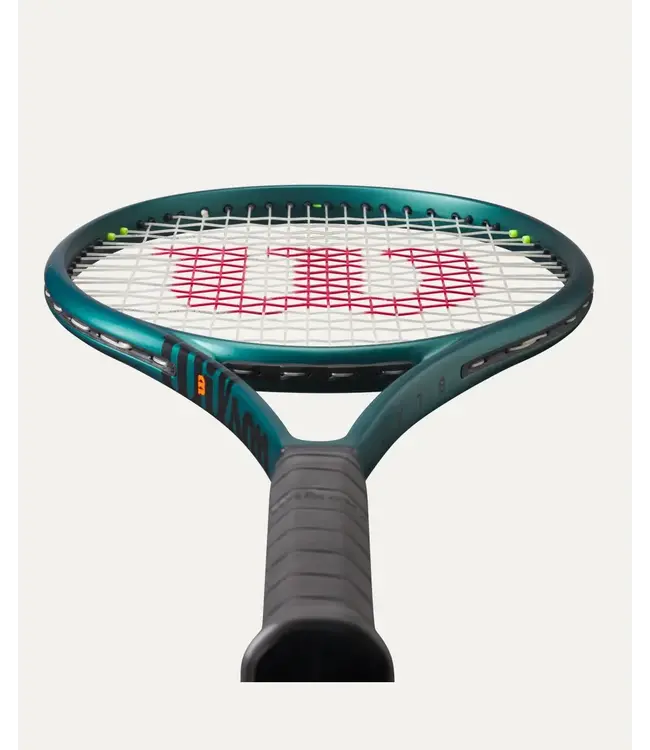 Wilson Blade 100 V9 2024