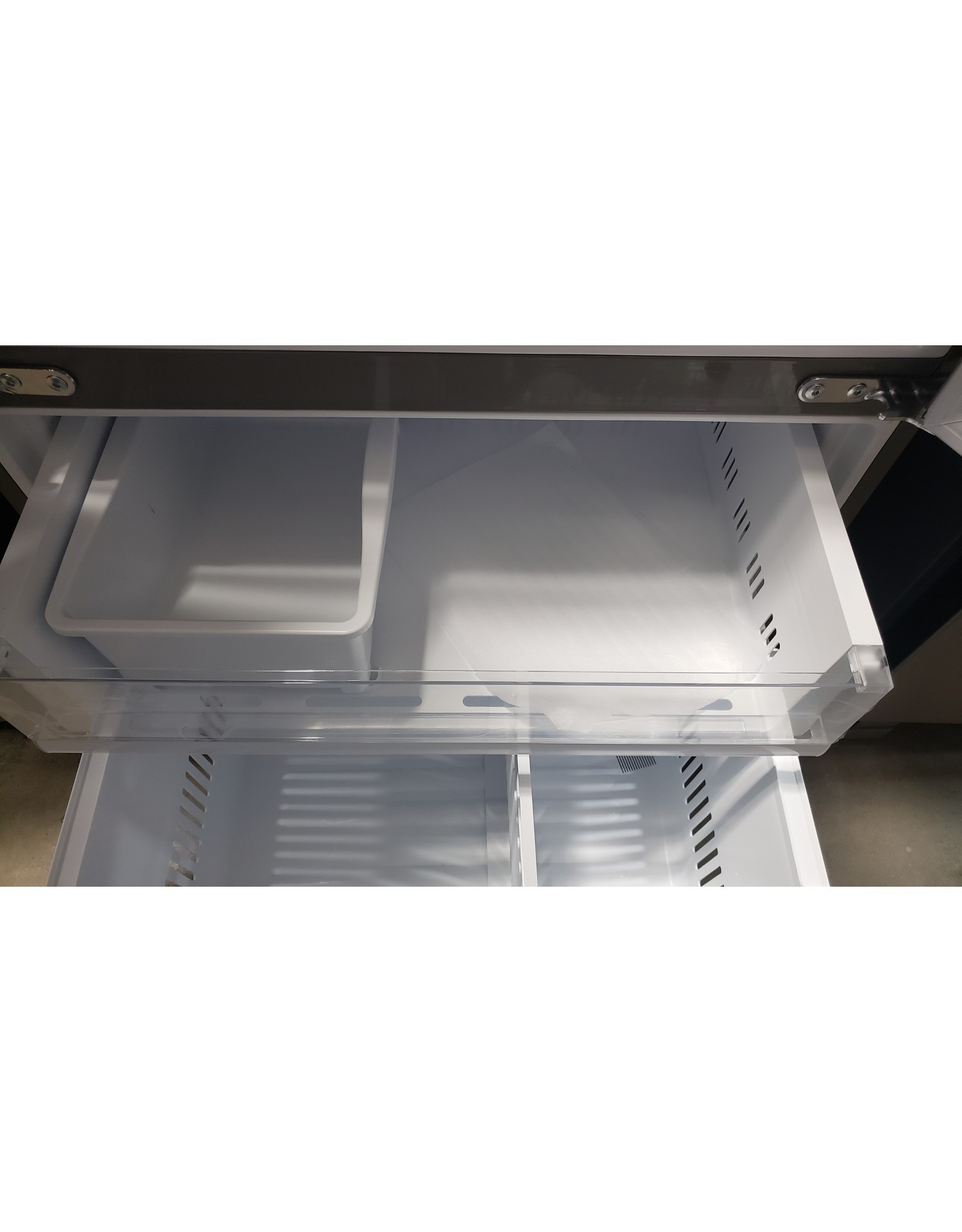 BWD LG Scratch & Dent Refrigerator LRFCS25D3S