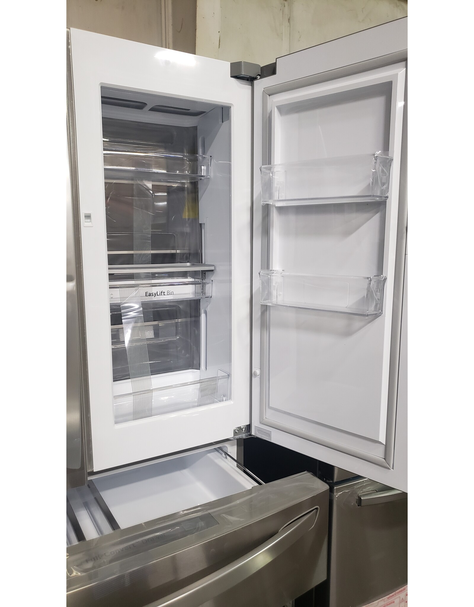 BWD Scratch & Dent LG Refrigerator LRMDS3006S