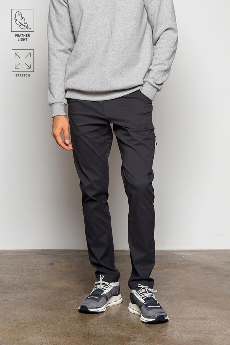 686 686 Everywhere Featherlight Chino Pant | Black