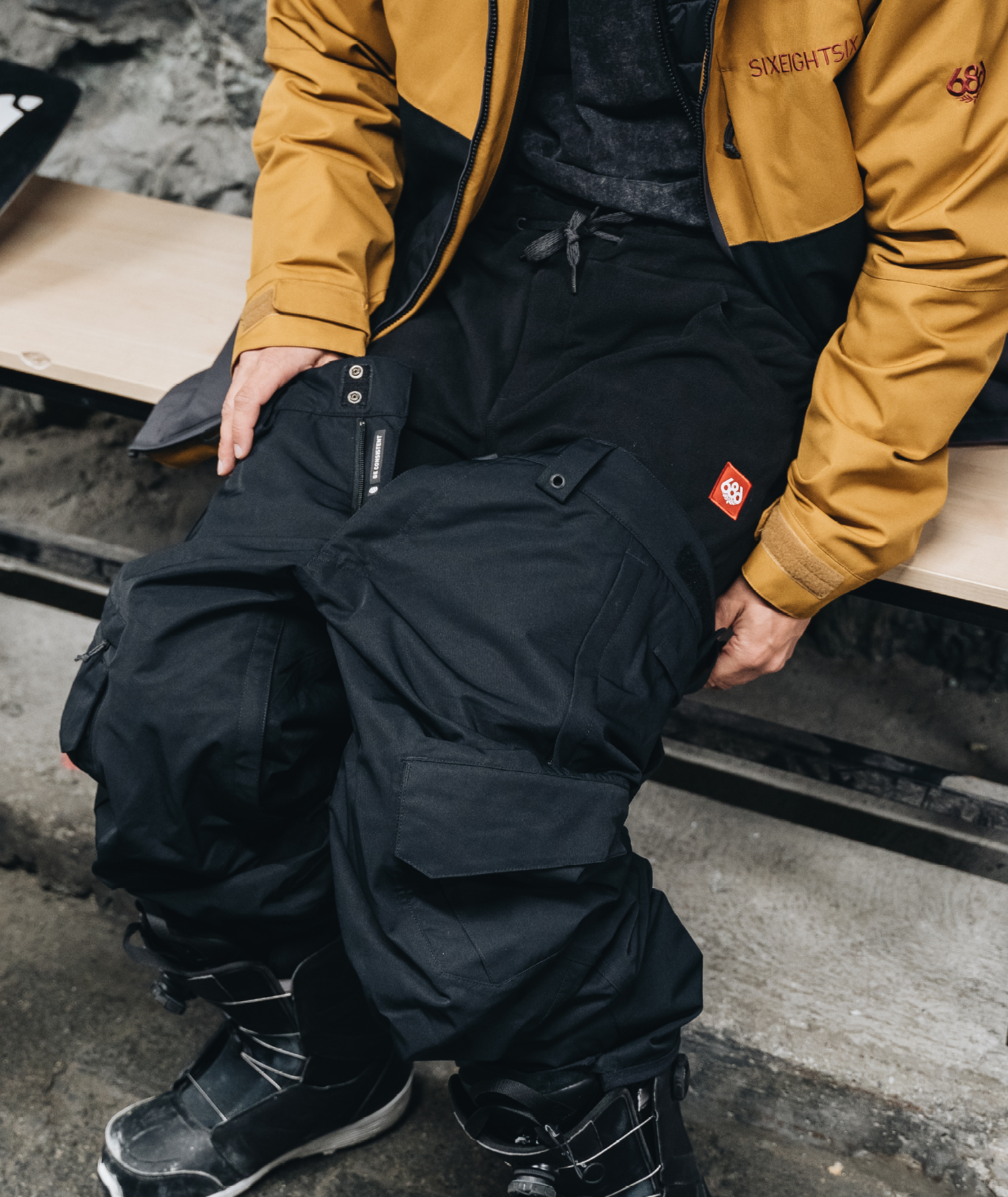 686 686 Mens Smarty® 3-In-1 Cargo Pant 2026 | Black - The Drop