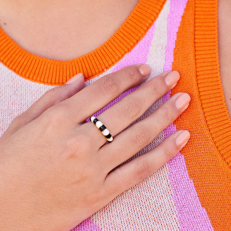 Pura Vida Pura Vida Striped Enamel Gold Ring | Black/White