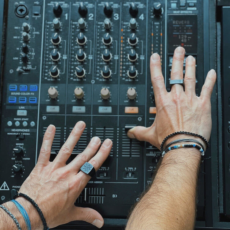 Pura Vida Pura Vida Men Mixed Seed Bead Cord Bracelet | Black