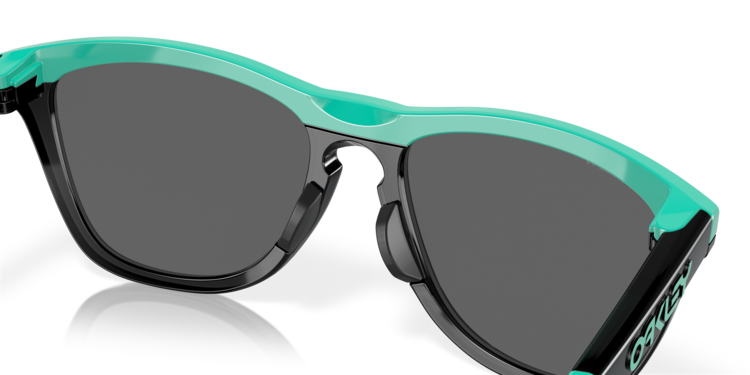 Oakley Oakley Frogskins Range Celeste/Black Ink | Prizm Black