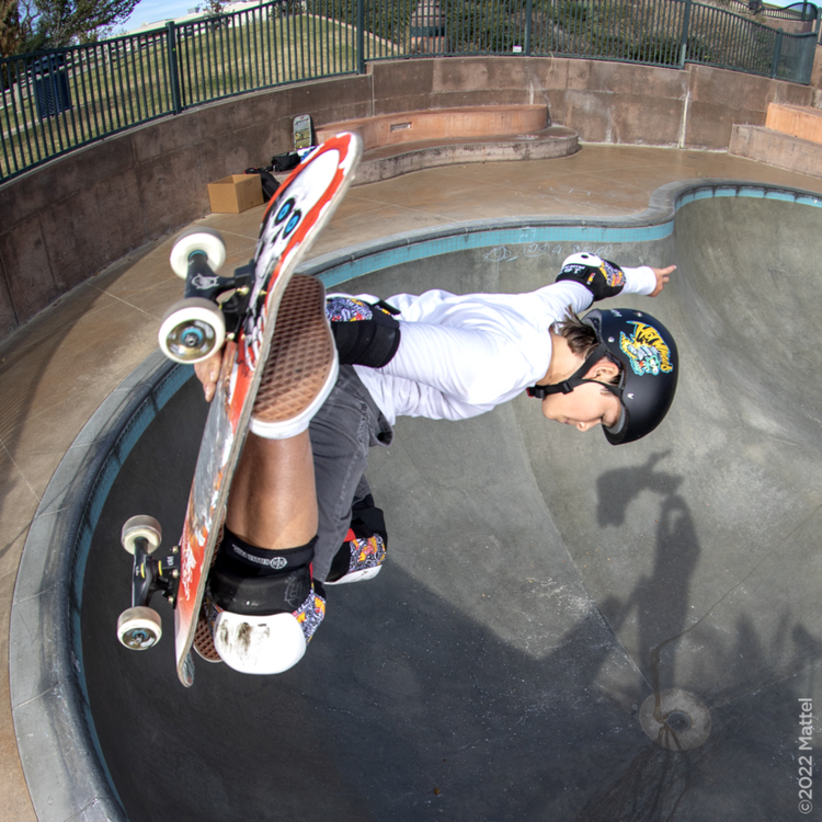 Triple Eight T8 Sweatsaver Cert | Hot Wheels