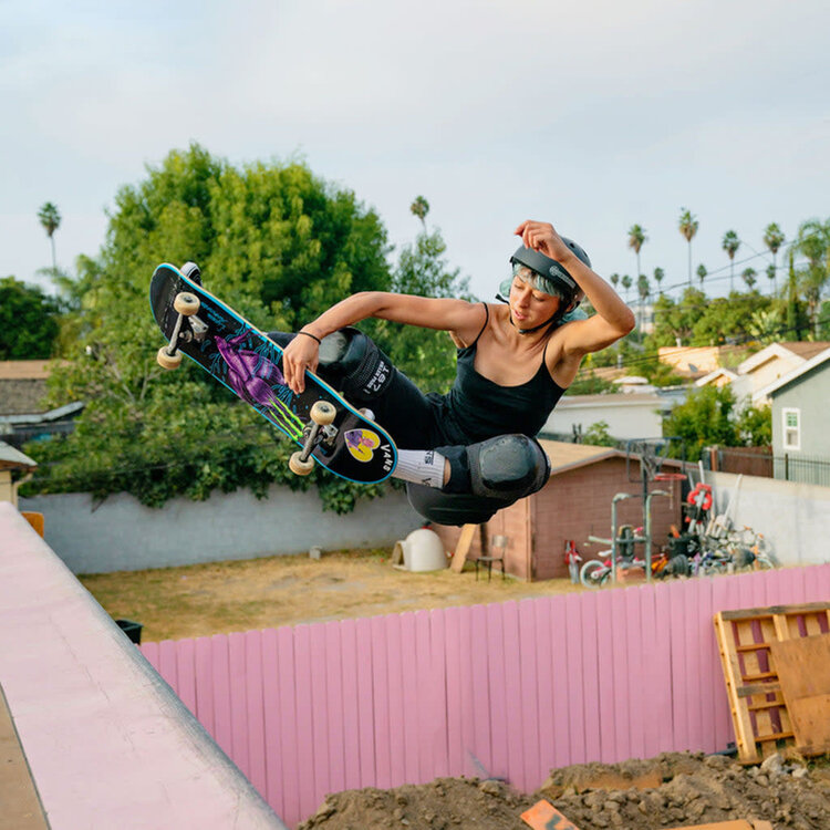 Triple Eight T8 Sweatsaver Cert | Lizzie