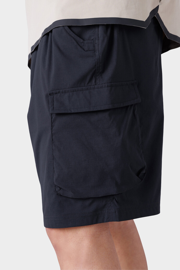 686 686 Mens Traveler Featherlight Cargo Shorts - 8" | Black