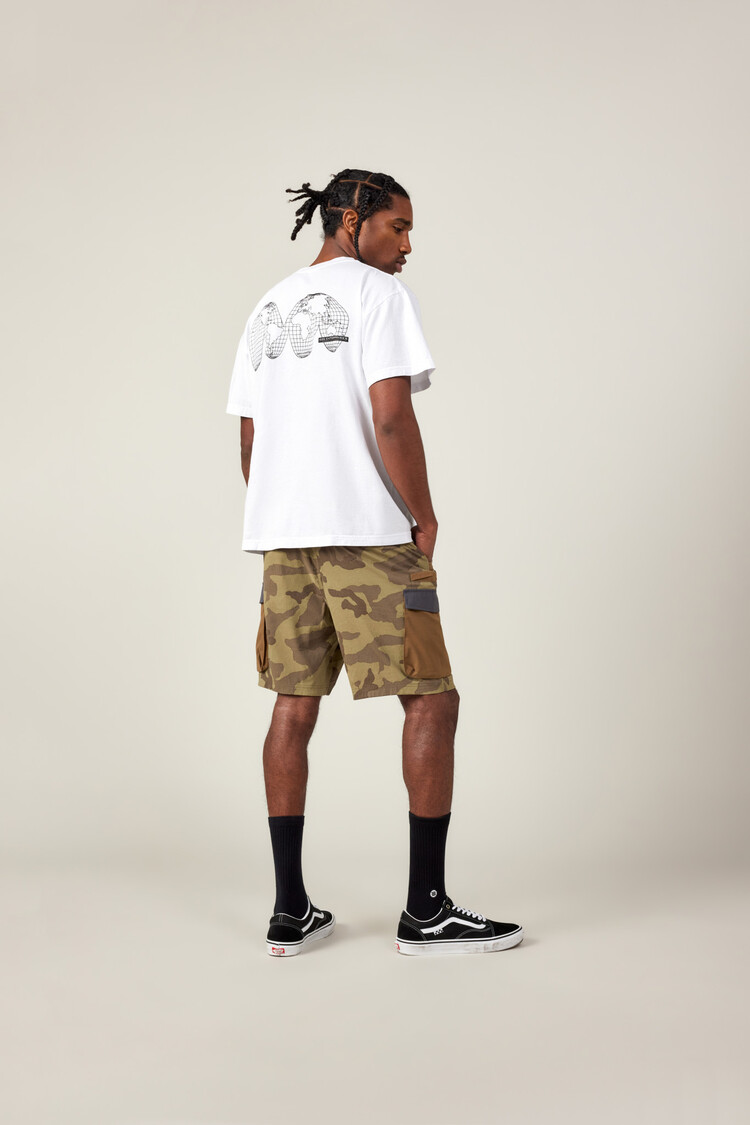 686 686 Mens Traveler Featherlight Cargo Shorts - 8" | Sage Camo Colorblock