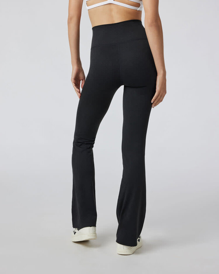 Vuori Vuori Halo Slim Flare (Womens) | Black Heather