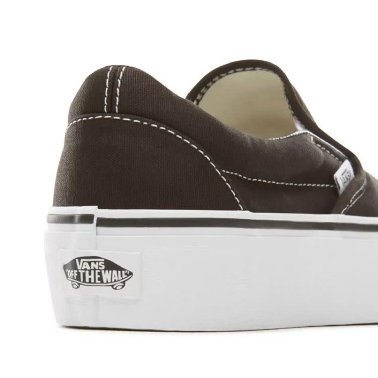 Black slip on vans platform hotsell