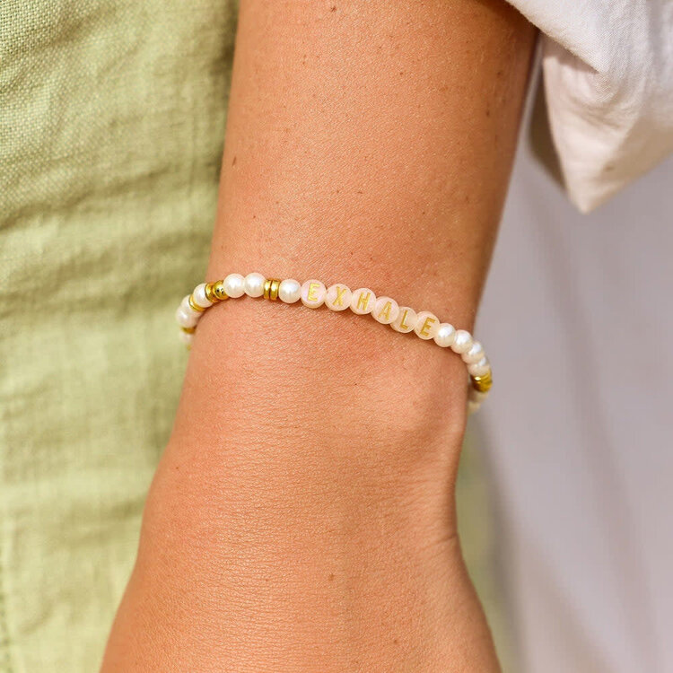 Pura Vida Pura Vida Mha Letter Bead Stretch Bracelet | Gold