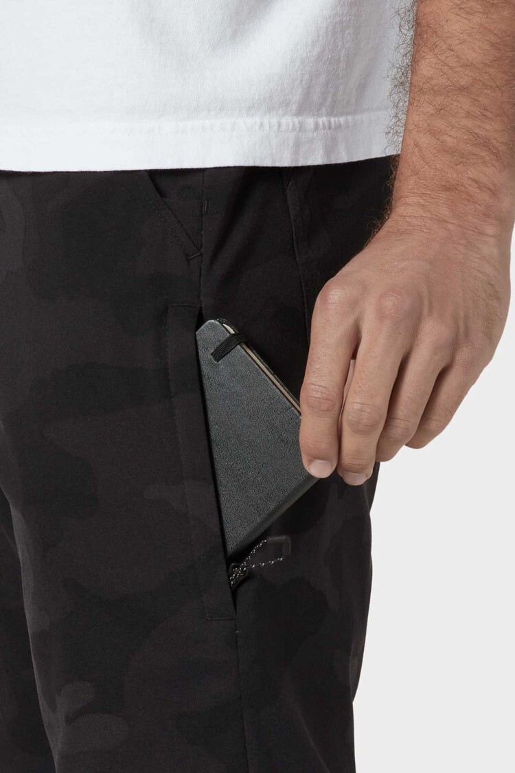 686 686 Everywhere Pant - Relaxed (Mens) | Black Camo