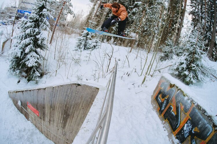 GNU Gnu Headspace Snowboard 2025