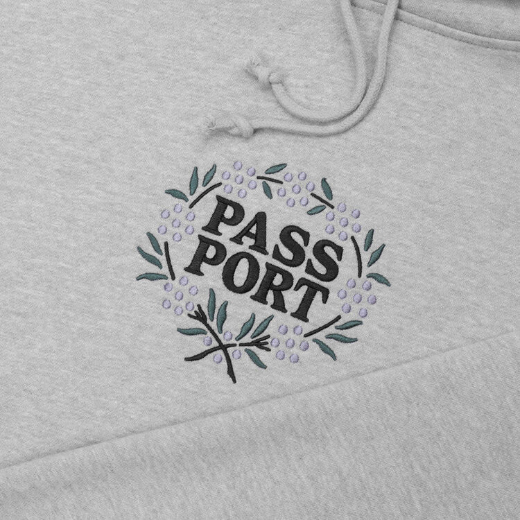 Passport Wattle Hoodie | Ash