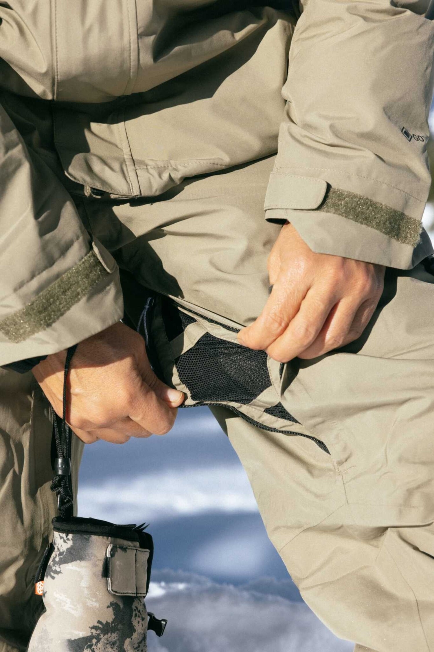 686 Gore-Tex Willow Pant 2025 (Womens) | Sage - The Drop Rideshop