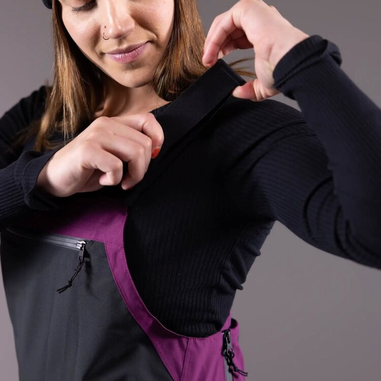 Jones Jones Mtn Surf Rec Bib 2026 (Womens) | Stealth Black