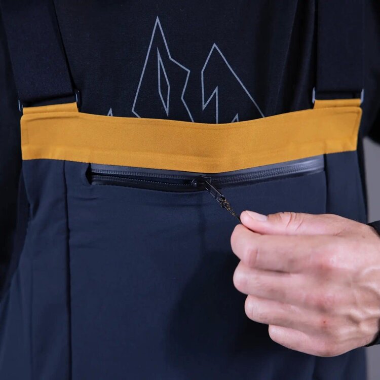 Jones Jones Shralpinist Str Rec Bib 2026 (Mens) | Stealth Black