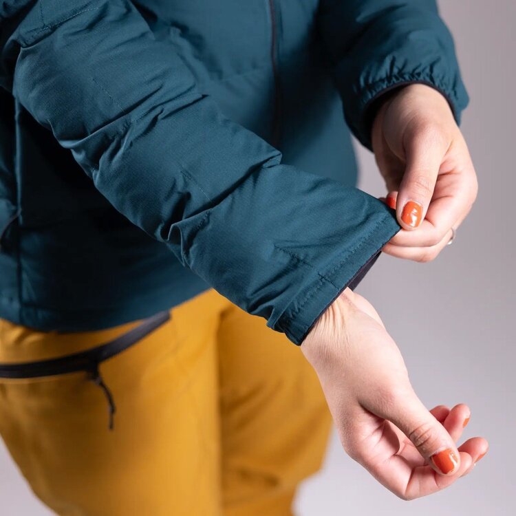 Jones Jones Dark Start Rec Hd Insulator 2026 (Womens) | Stealth Black