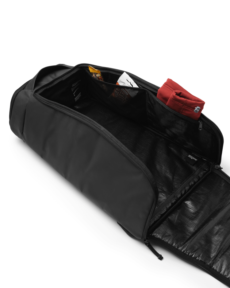 Db Hugger Bootpack 45L | Black Out