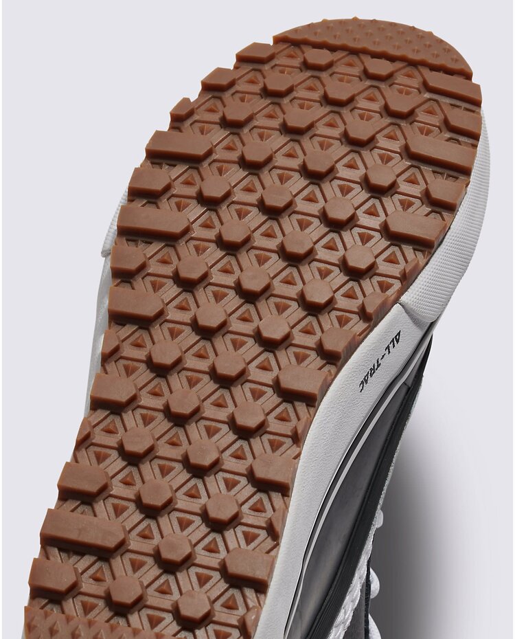 Vans Vans Mte Standard Mid Waterproof (Unisex) | Black/White