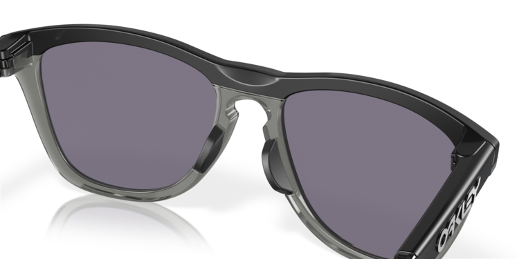 Oakley Oakley Frogskins Hybrid Matte Black/Grey Smoke | Prizm Grey
