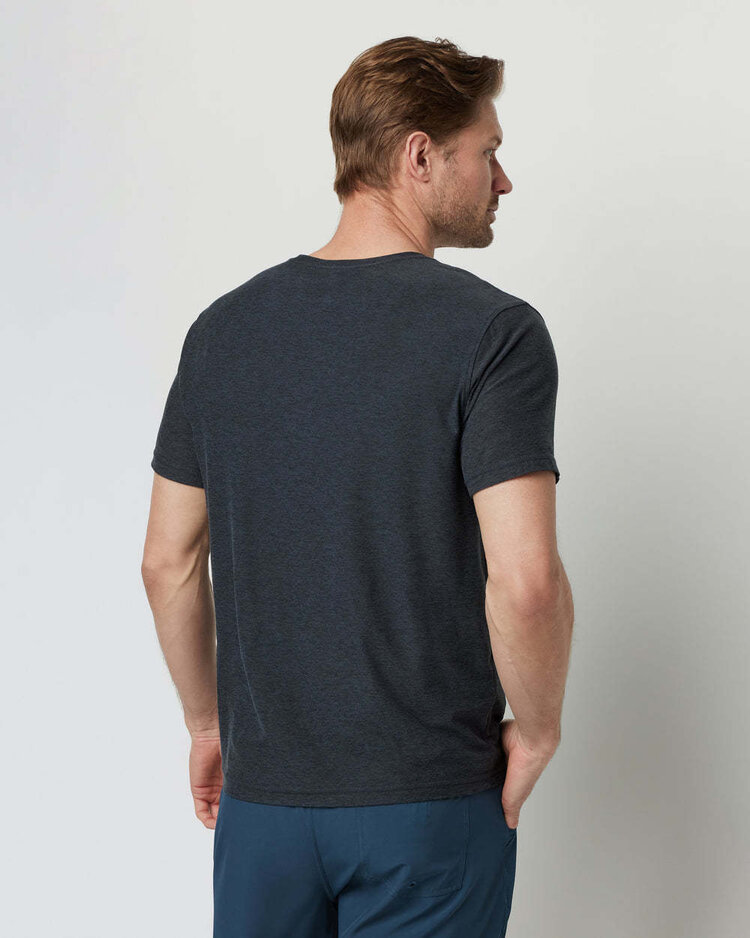 Vuori Vuori Strato Tech Tee (Mens) | Charcoal Heather