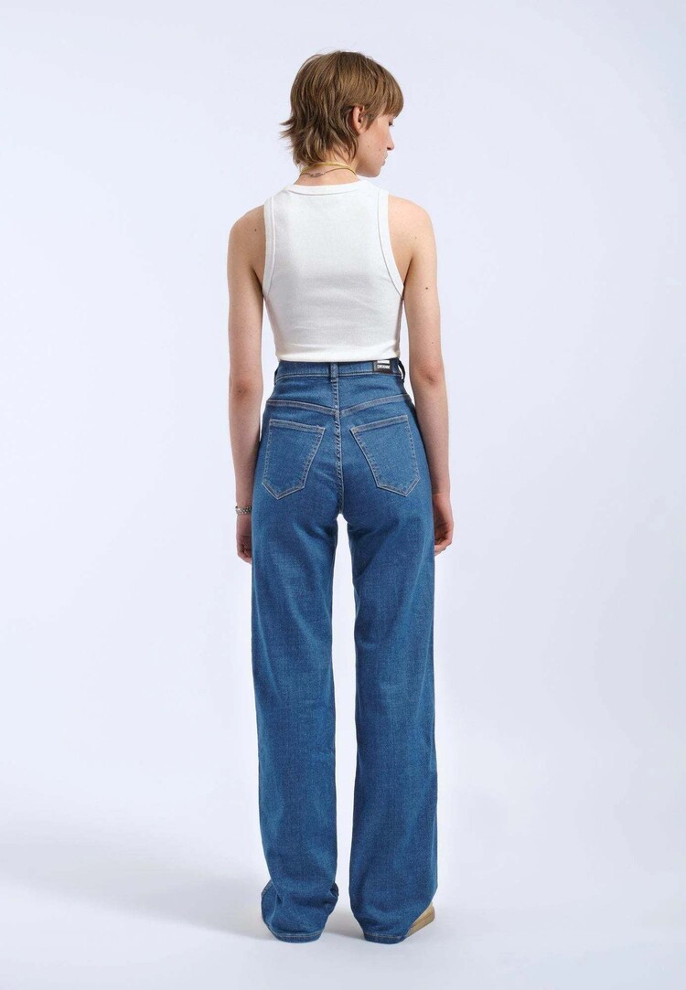 Dr Denim Dr. Denim Moxy Straight Denim (Womens) | Vale Mid Plain