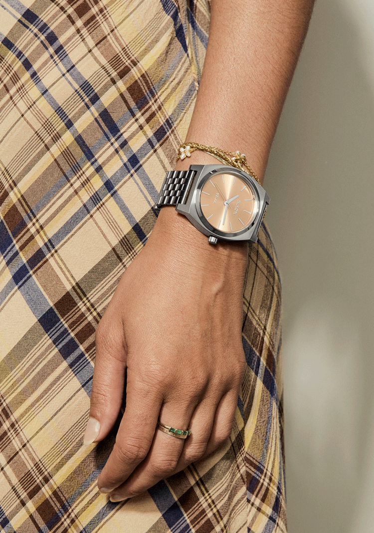 Nixon Nixon Time Teller Solar | Silver/Salmon