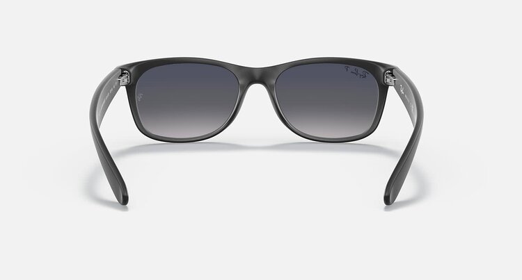 Ray Ban Ray Ban New Wayfarer Classic Matte Black | Blue/Grey Polarized