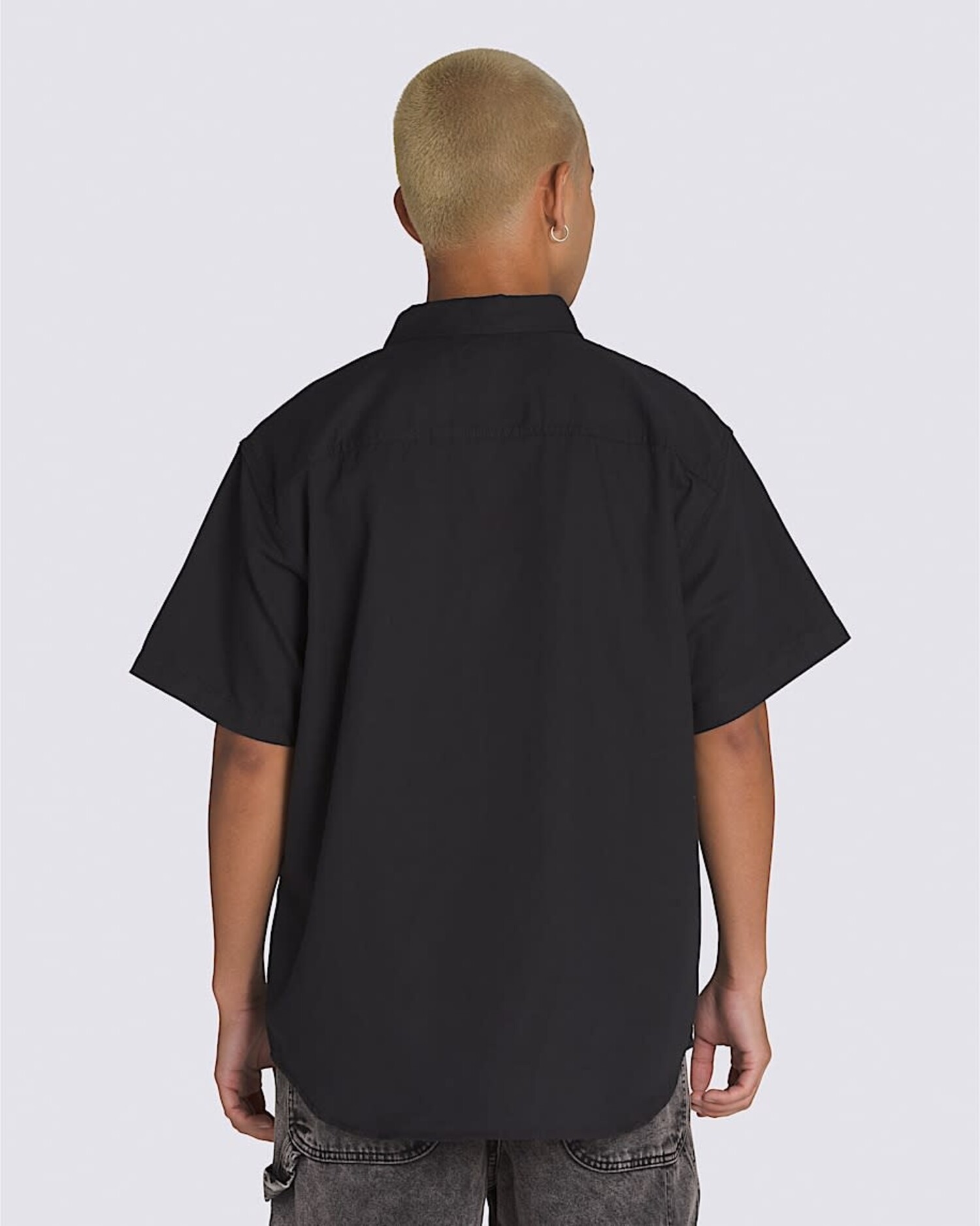 Vans Lawson Solid Ss Woven (Mens) | Black - The Drop Rideshop