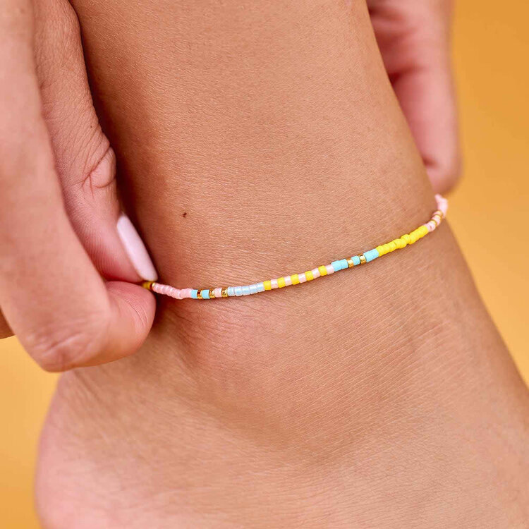Pura Vida Pura Vida Mixed Seed Bead Gold Stretch Anklet | Pineapple Crush