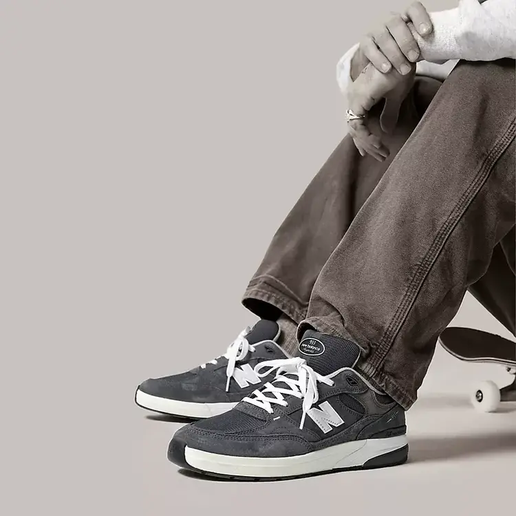 New Balance New Balance Andrew Reynolds 933 (Mens) | Dark Grey