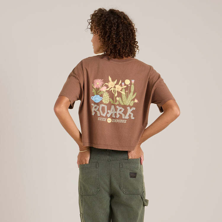 Roark Roark Garden Seek Boxy Crop  (Womens) | Otter