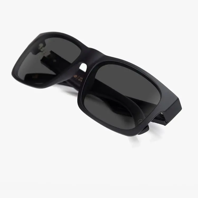 Madson Madson Camino Matte Black | Grey Polarized