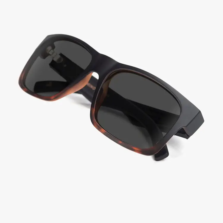 Madson Madson Camino Matte Black Tortoise Fade | Grey Polarized