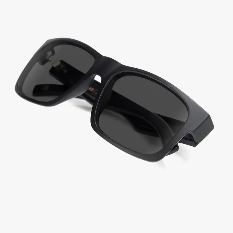Madson Madson Camino Matte Black On Black | Grey Polarized