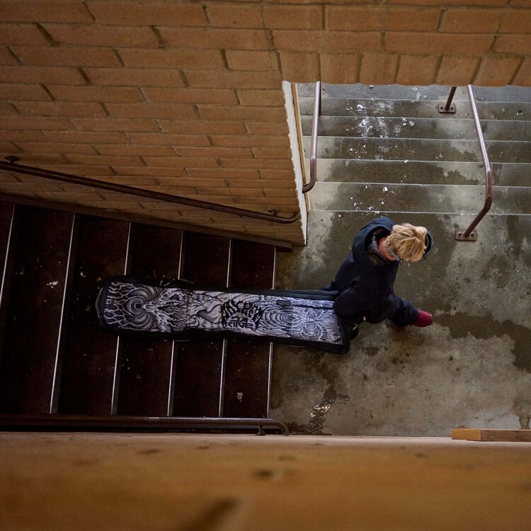 Dakine Dakine Low Roller Snowboard Bag X Mayhem 2026 | Mayhem Griffin