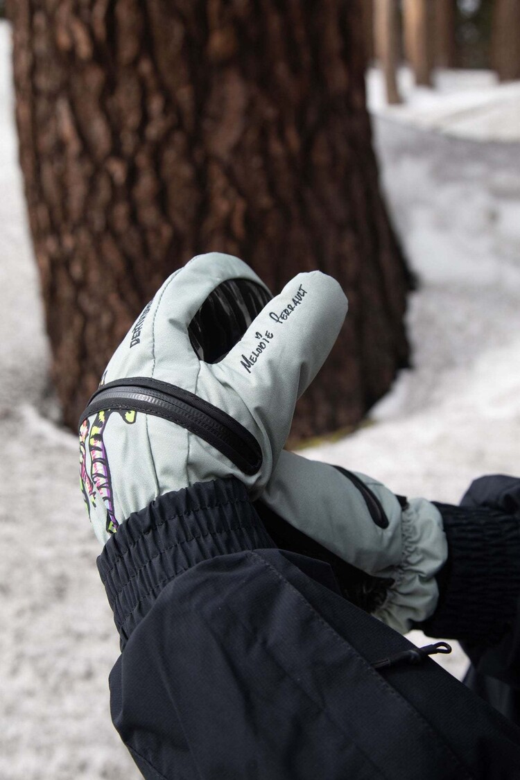 Deathgrip Gloves Deathgrip Ghoul Mitt 2026 | Melodie Perault