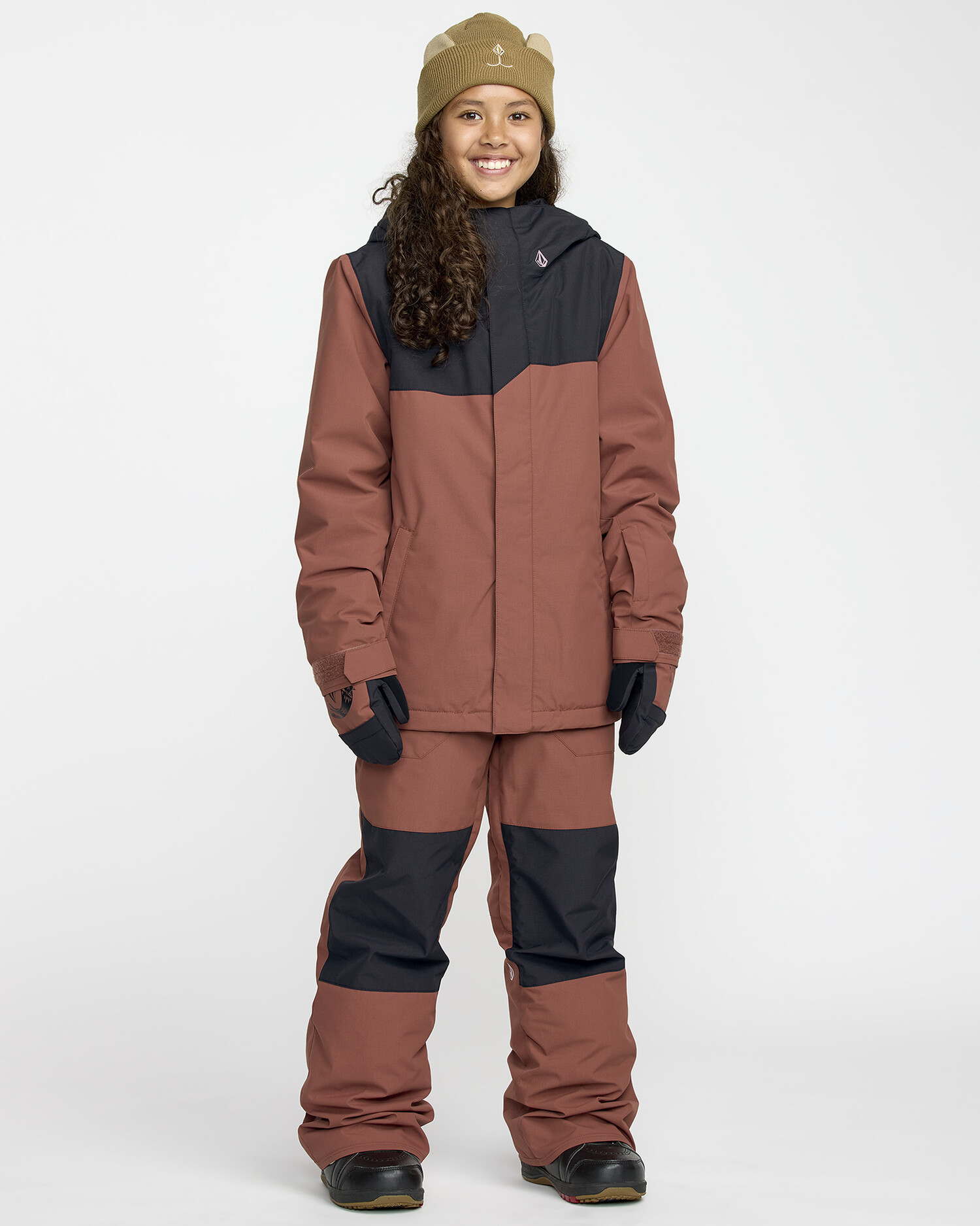 Volcom Shrine Ins レディース スノーボードジャケット チョコカ Volcom Stone.91 Ins Jacket (Youth) 2026 | Henna - The Drop Rideshop