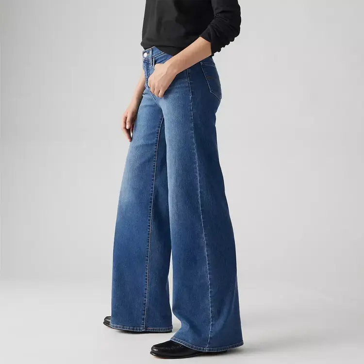 Levis Levis 318 Shaping Wide Leg (Womens) | Clever Girl