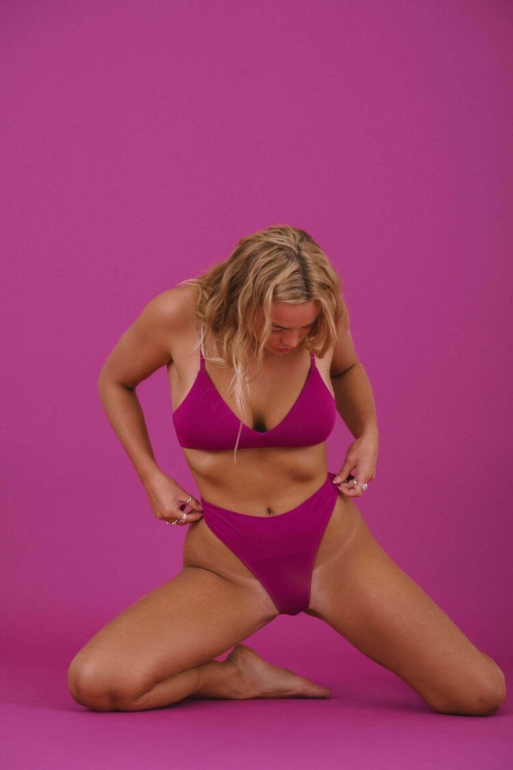 Huha Huha High Rise Thong | Berry