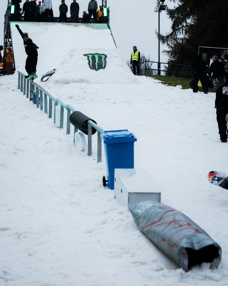 Thirty Two Thirtytwo Xxx Fava Pro Limited Edition Board 2027 | Black