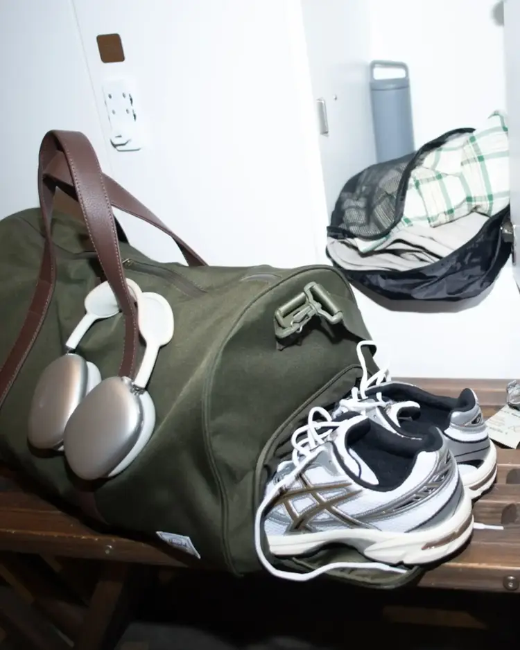 Herschel Herschel Novel Duffle (Unisex) | Ivy Green