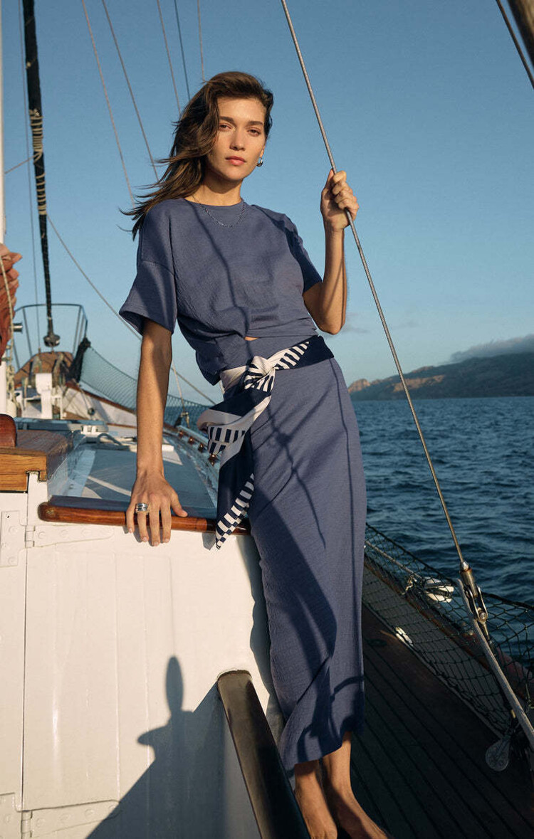 Z Supply Z Supply Delavine Textured Midi Skirt | Worn Blue