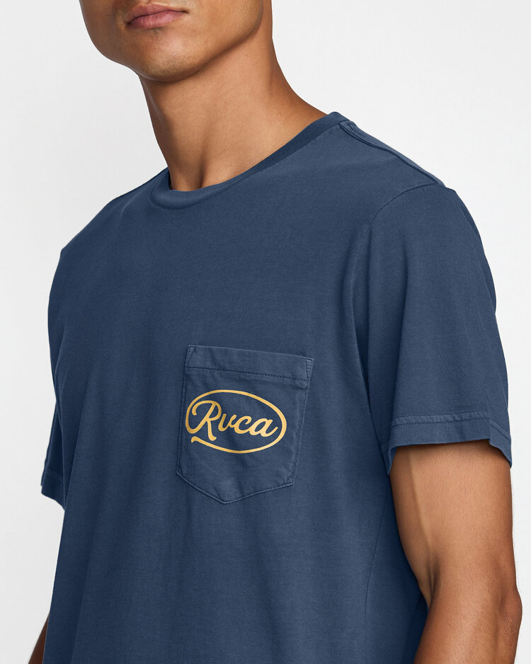 RVCA Rvca Contact Scripts Pocket Ss (Mens) | Moody Blue