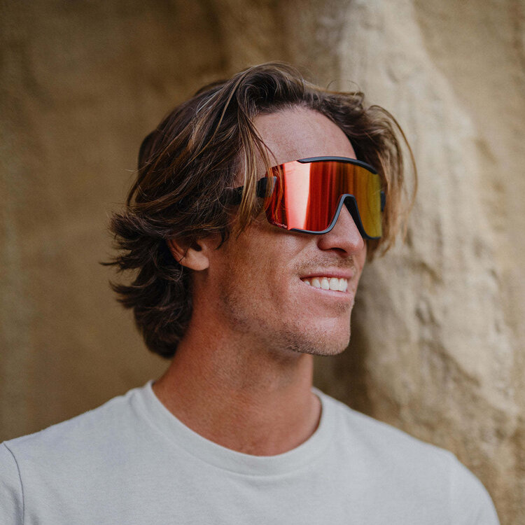 Smith Smith Wildcat Matte Black | ChromaPop Red Mirror